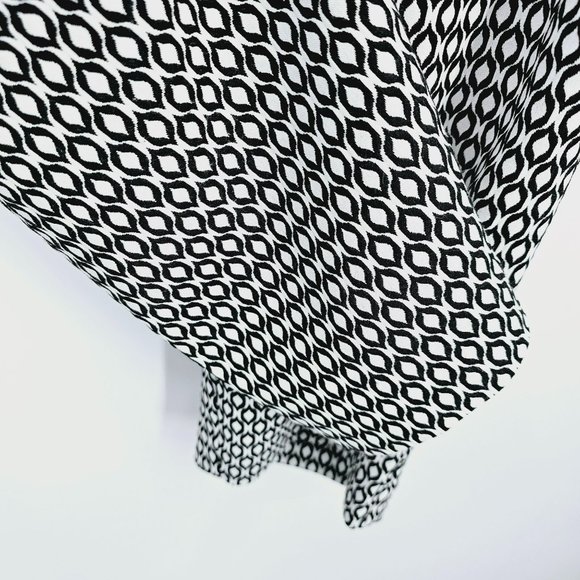 Lane Bryant Dress Work Pants 22 Black White Geometric Print Stretchy Ankle Crop - Picture 7 of 11